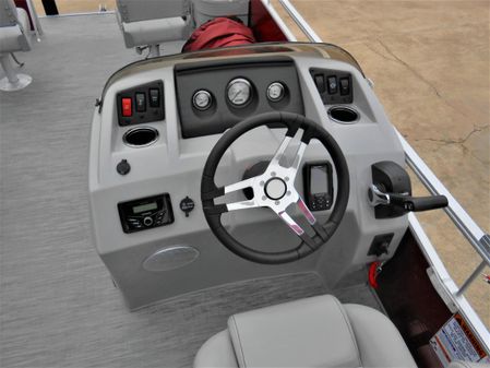 Bennington 20 SVF image