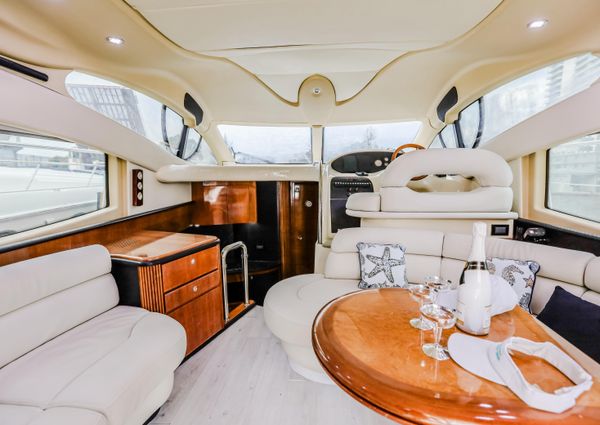 Azimut 42 Flybridge image