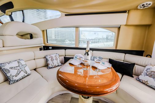 Azimut 42 Flybridge image