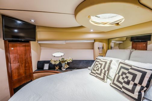 Azimut 42 Flybridge image