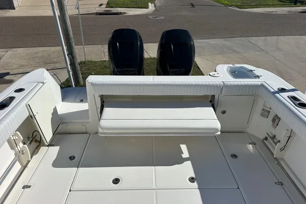 Boston Whaler 315 Conquest image