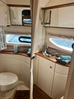 Sea Ray 350 Sundancer image