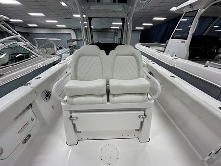 Everglades 285 Center Console image