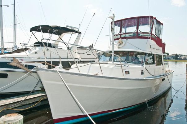Mainship 34 Trawler - main image