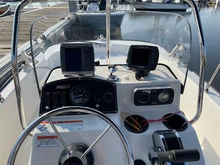 Boston-whaler 150-MONTAUK image