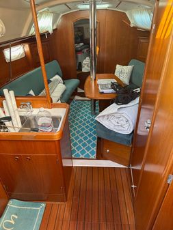 Beneteau 331 image