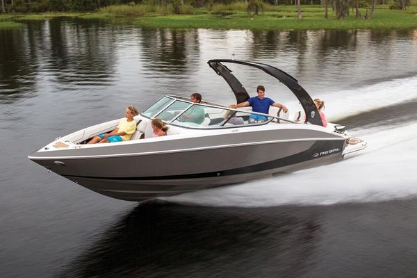 Regal 2500 Bowrider - main image