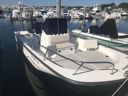 Boston Whaler 210 Montauk image