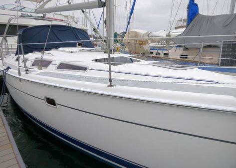 Hunter 36 image