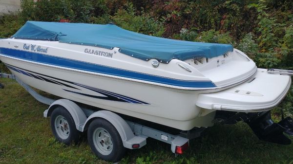 Glastron GT 225
