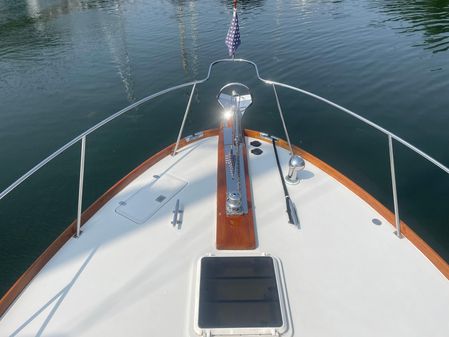 Lyman-Morse Custom Flybridge image