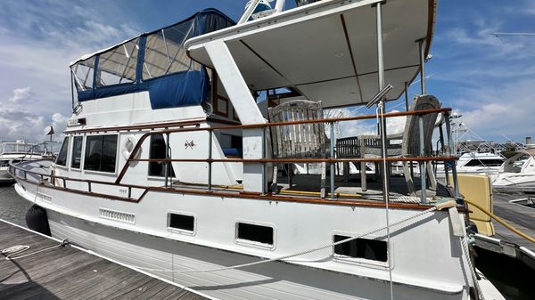 Island Gypsy Flush Aft Deck Trawler-Motor Yacht 