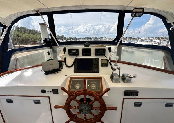 Island Gypsy Flush Aft Deck Trawler-Motor Yacht image