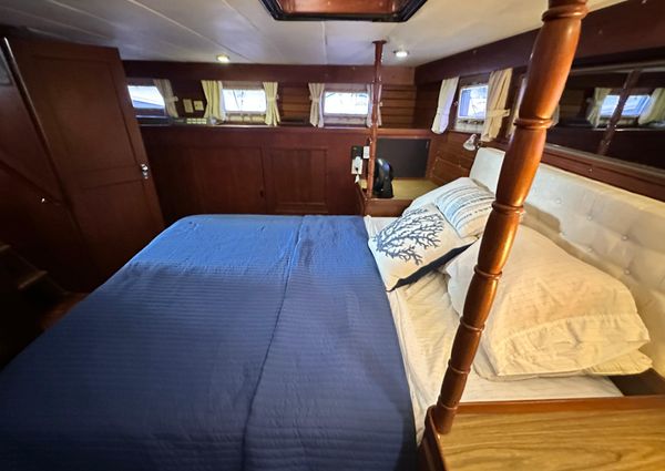Island Gypsy Flush Aft Deck Trawler-Motor Yacht image
