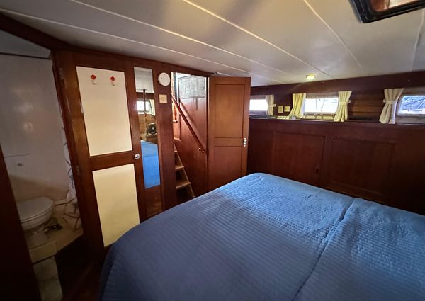 Island Gypsy Flush Aft Deck Trawler-Motor Yacht image