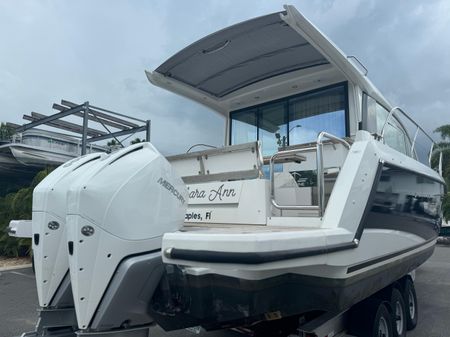 Sealine C335V image