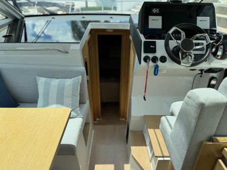 Sealine C335V image