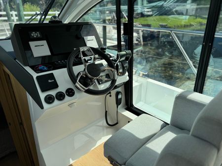 Sealine C335V image