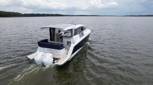 Sealine C335V image