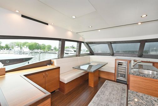 Hatteras 60 Motor Yacht image