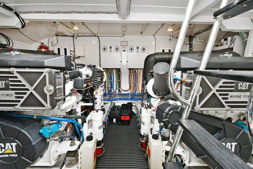 Hatteras 60 Motor Yacht image