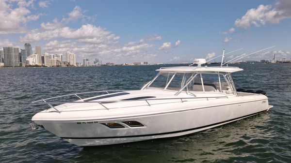 Intrepid 407 Cuddy