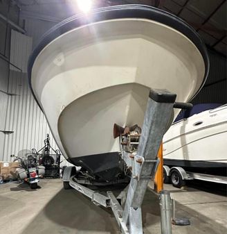 Boston Whaler Outrage Cuddy 22 image