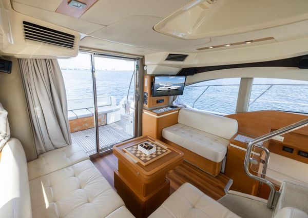 Azimut 45 Flybridge image