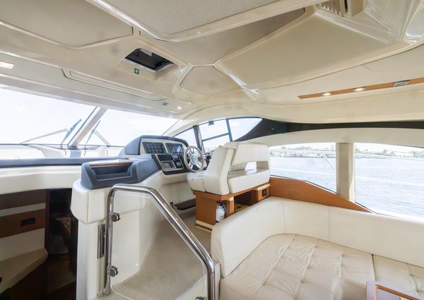 Azimut 45 Flybridge image