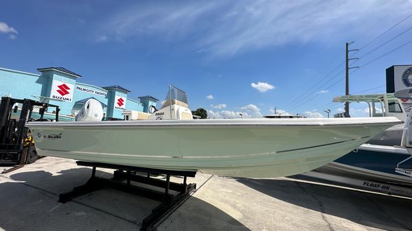 Bulls Bay 2200 