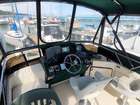 Sea-ray 340-SEDAN-BRIDGE image