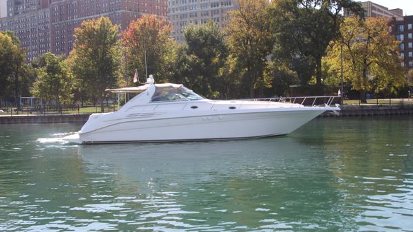 Sea Ray 450 Sundancer 