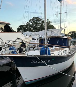 Nauticat 33 image