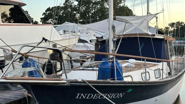 Nauticat 33
