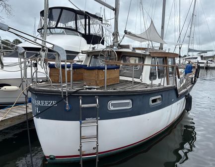 Nauticat 33 image