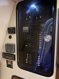 Crownline 294 CR image