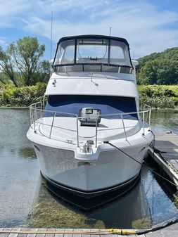 Carver 356 Aft Cabin Motor Yacht image