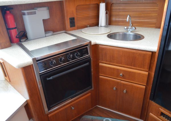 Carver 356 Aft Cabin Motor Yacht image