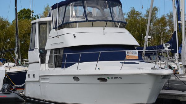 Carver 356 Aft Cabin Motor Yacht 