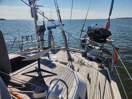 Hallberg-Rassy 62 image