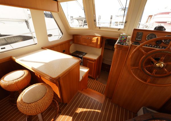 Mainship 34 Trawler image