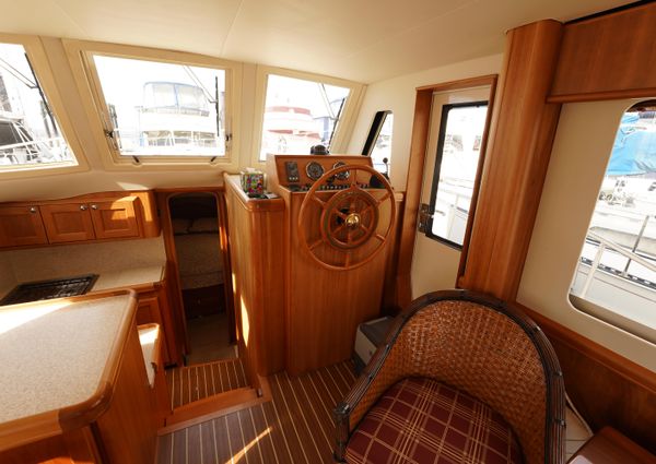 Mainship 34 Trawler image