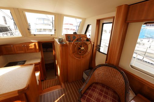 Mainship 34 Trawler image