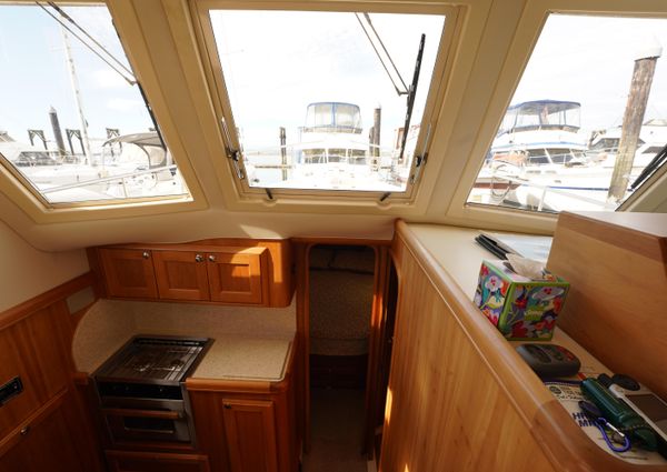 Mainship 34 Trawler image