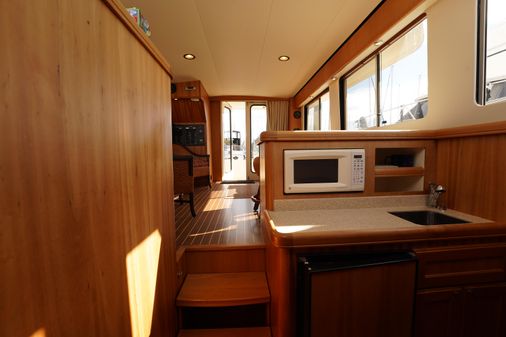 Mainship 34 Trawler image