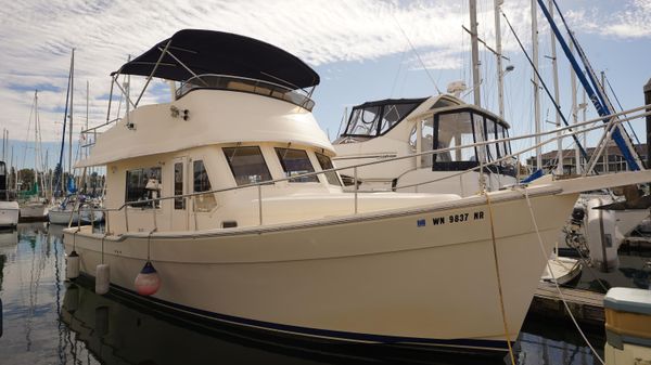 Mainship 34 Trawler 