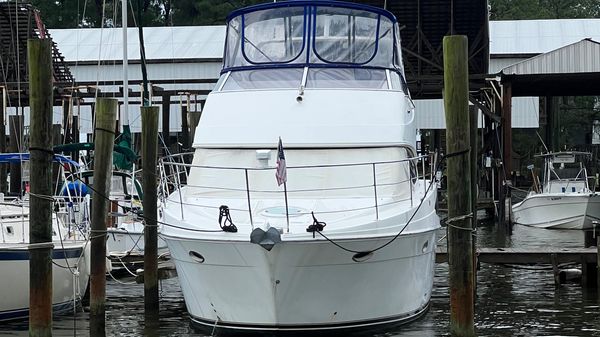 Carver 33 Super Sport