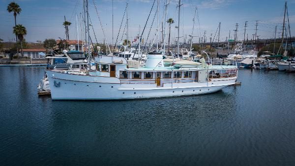Classic J.M. Martinac Fantail M.Y. 