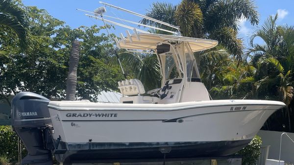 Grady-White Fisherman 230 