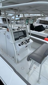 Jupiter 31 Center Console image